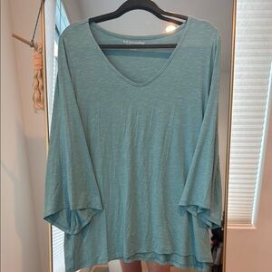 NWOT Soft Surroundings Bell Sleeve Tunic Top